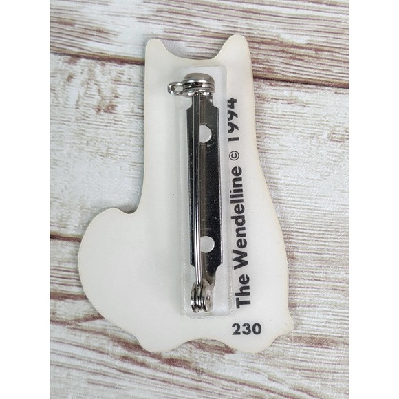 The Wendelline 2" Striped Cat 1994 Retro Vintage Pin Brooch Purple Feline - Picture 2 of 5